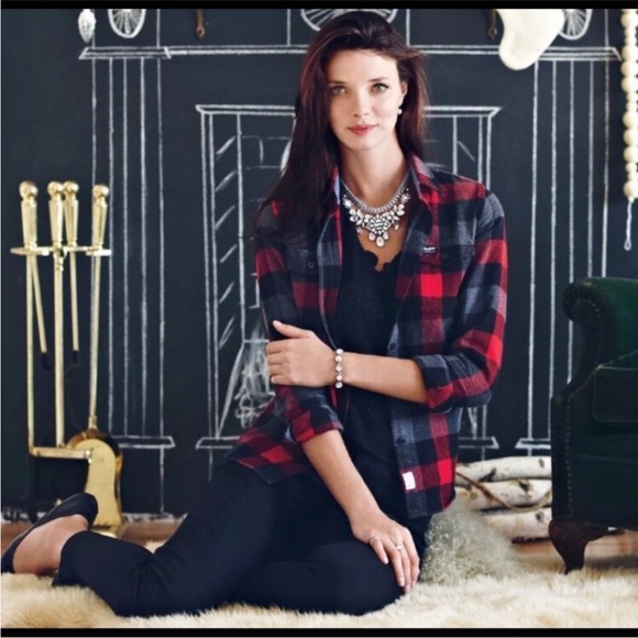 Deco Crystal Cluster Drama Necklace - Picture 5 of 6